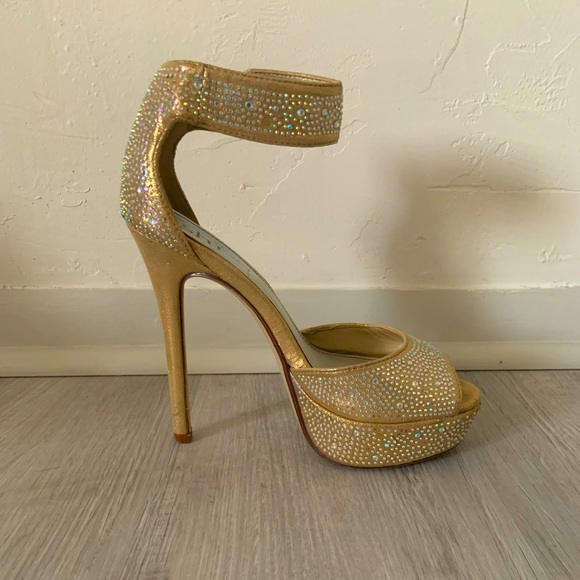 Shi by Journeys Heels - Picture 3 of 6